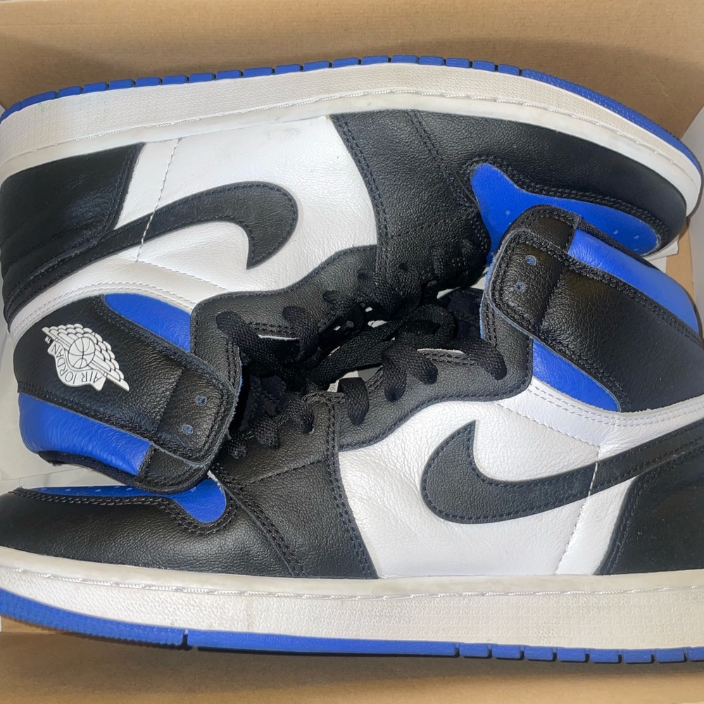 Air Jordan 1 retro high OG “Royal Toe” size 13